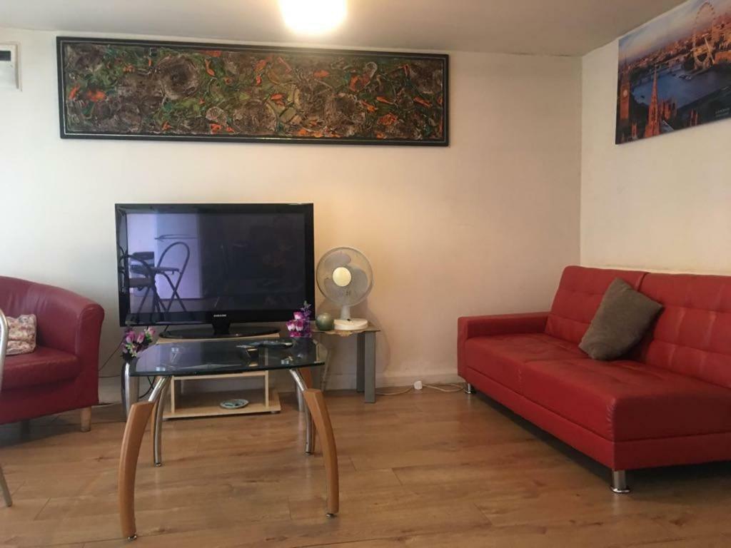 Clean And Modern 1 Bedroom Apartment Hounslow Zewnętrze zdjęcie